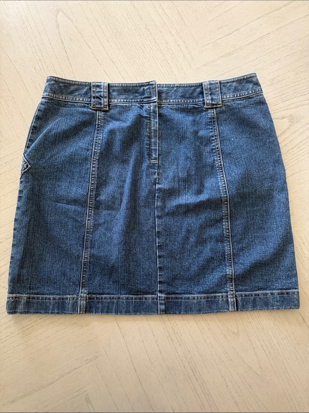 LOFT Dark Wash Denim Utility Mini Skirt - Size 12 - [PH1135] - Picture 5 of 6